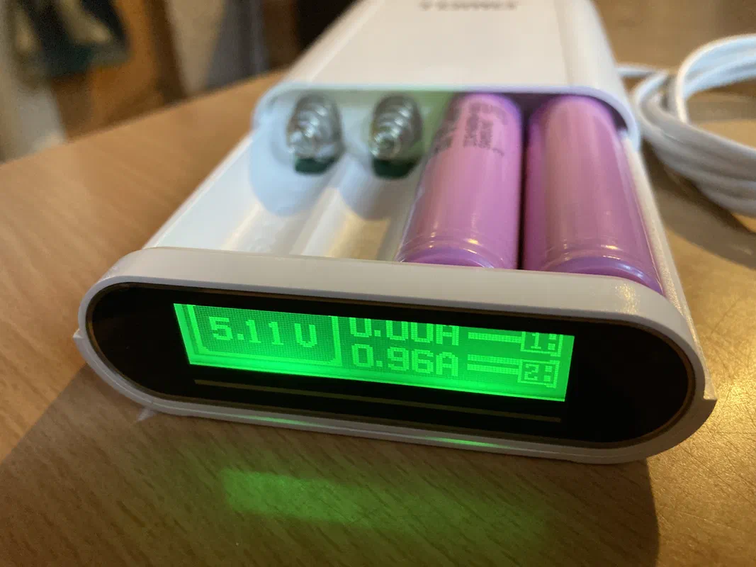 TOMO M4 running on two battery cells.