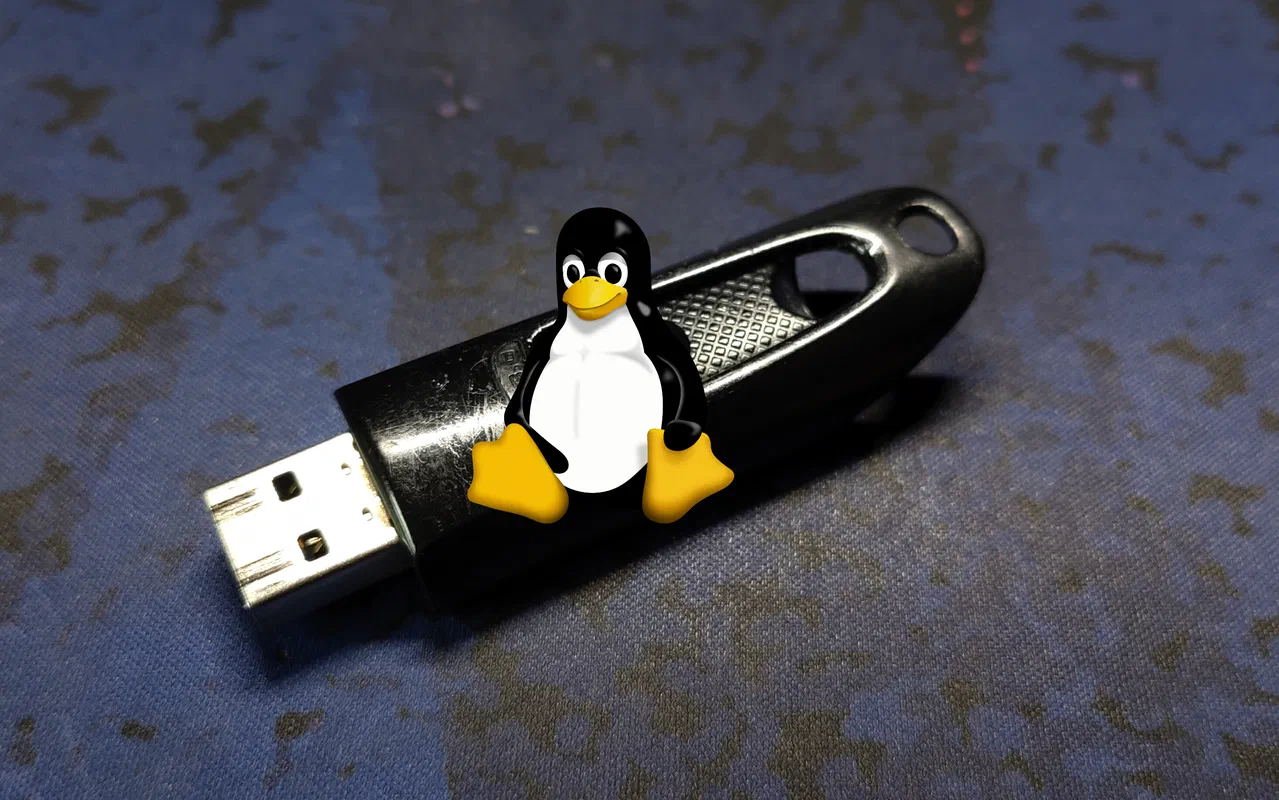 What I've learned running Linux and Windows off of USB flash drives
