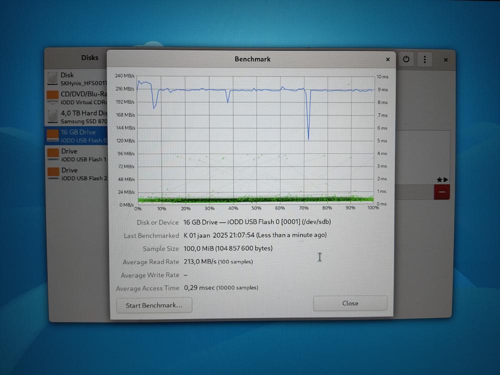 A quick disk benchmark while booting off of the drive itself.