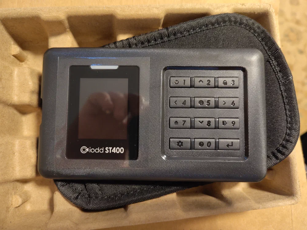 The IODD ST400 device itself.