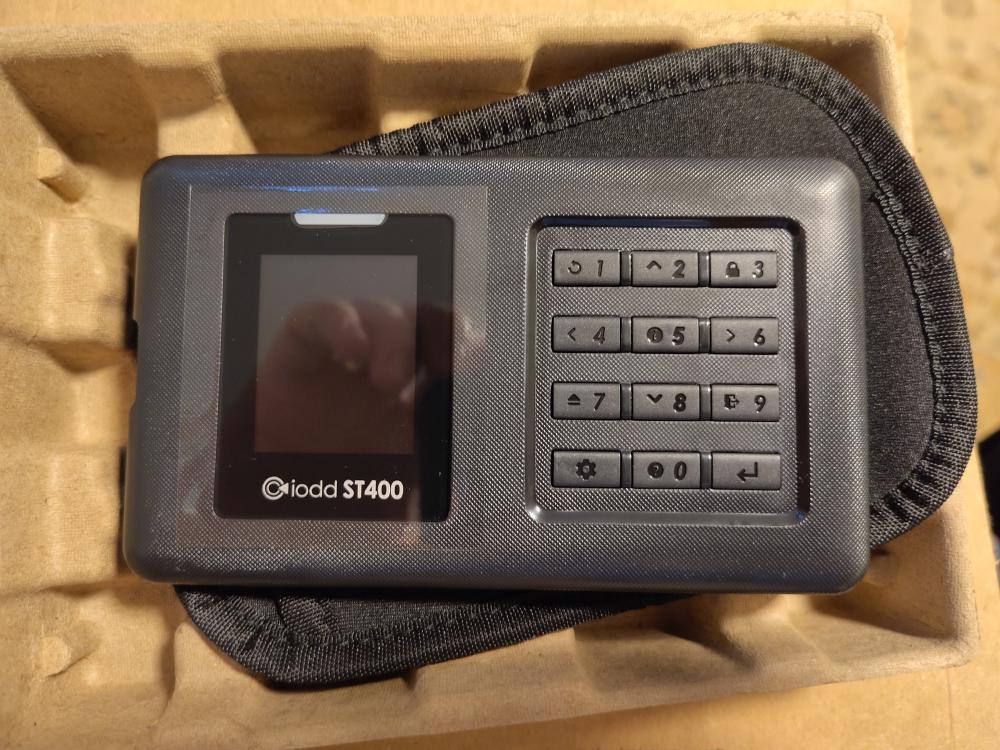 The IODD ST400 device itself.