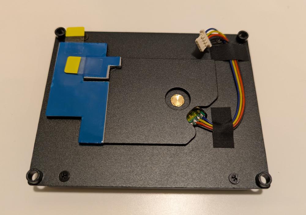 The bottom of the active cooler.