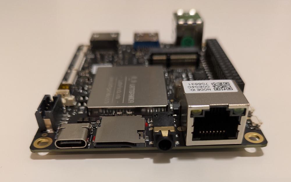 Side view, including USB-C PD-compatible port, microSD card reader, a port forgotten by all smartphone makers, and
gigabit Ethernet.