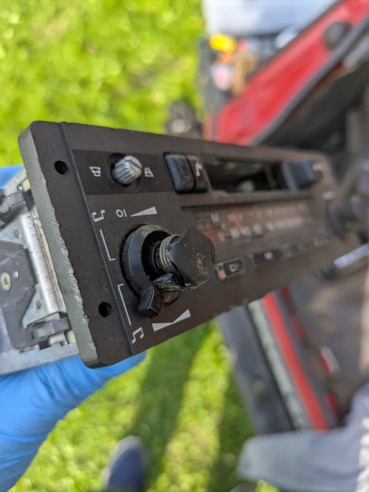 The button exploded on the Grundig. Oh well.